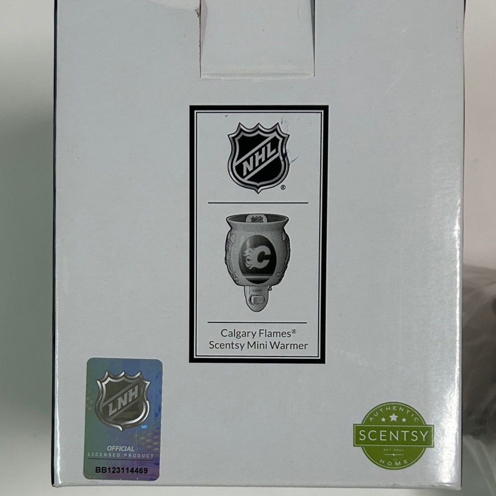 Calgary Flames Scentsy Mini Warmer